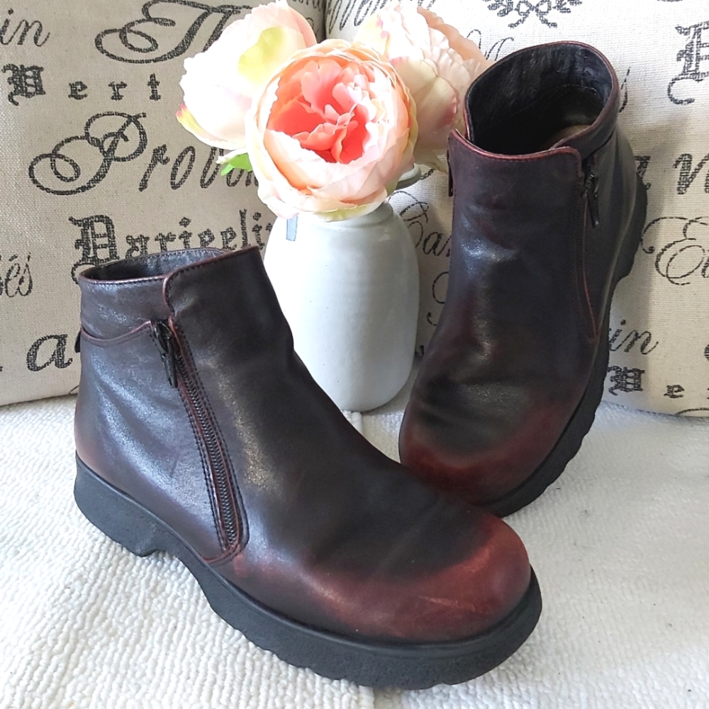 Naot leather ankle boots burgundy